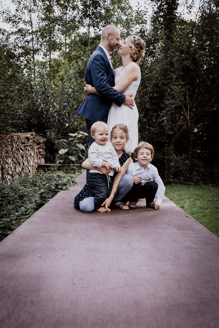 hochzeitsfotograf landhochzeit inbetweenframes 42