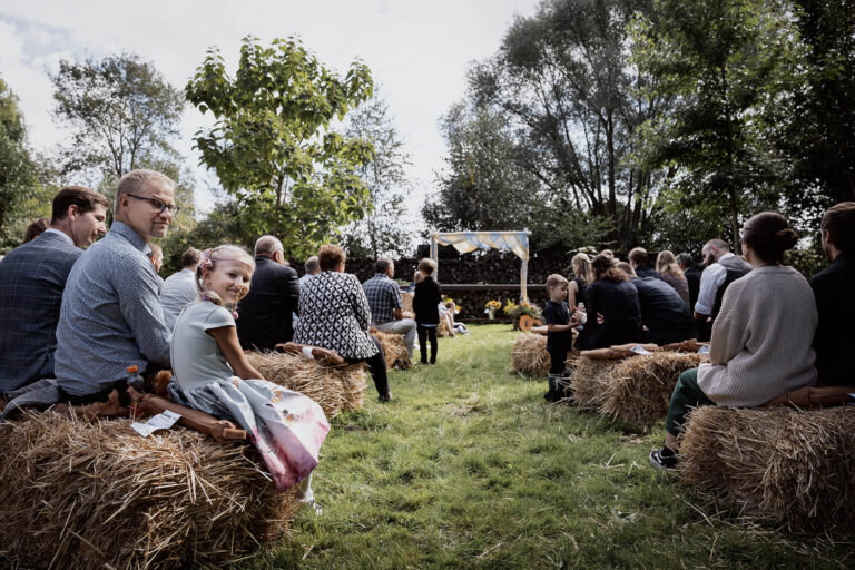 landhochzeit hochzeitsfotograf inbetweenframes 10