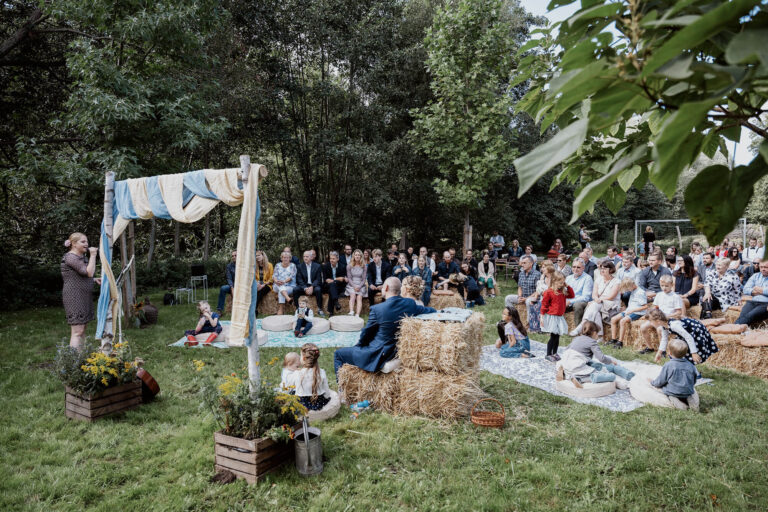 landhochzeit hochzeitsfotograf inbetweenframes 14